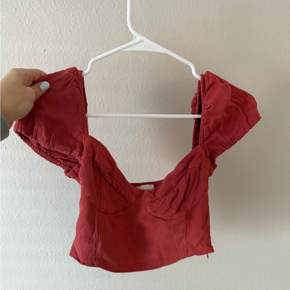 Aritzia crop top